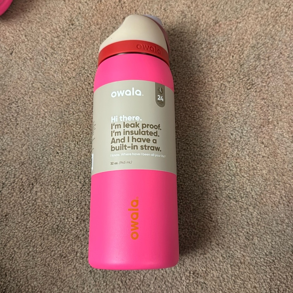 Owala Freesip Can you see me? Hot Pink 40oz